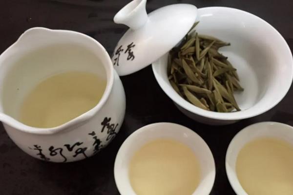 白茶属于什么茶，属于微发酵茶